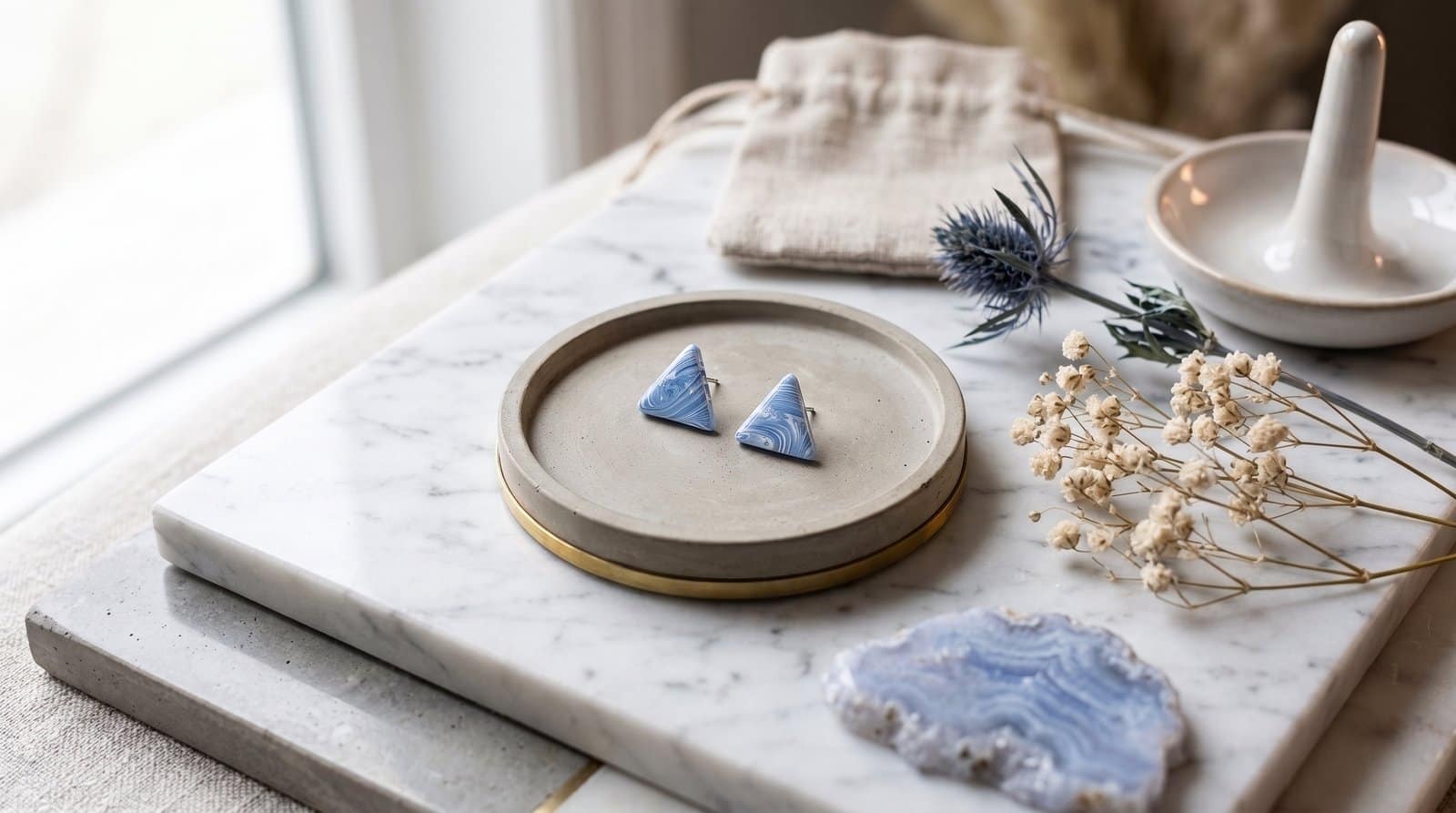 Serene Triangle Studs Xs