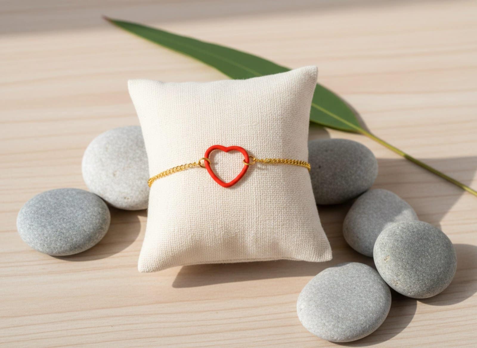 red-love-loop-bracelet